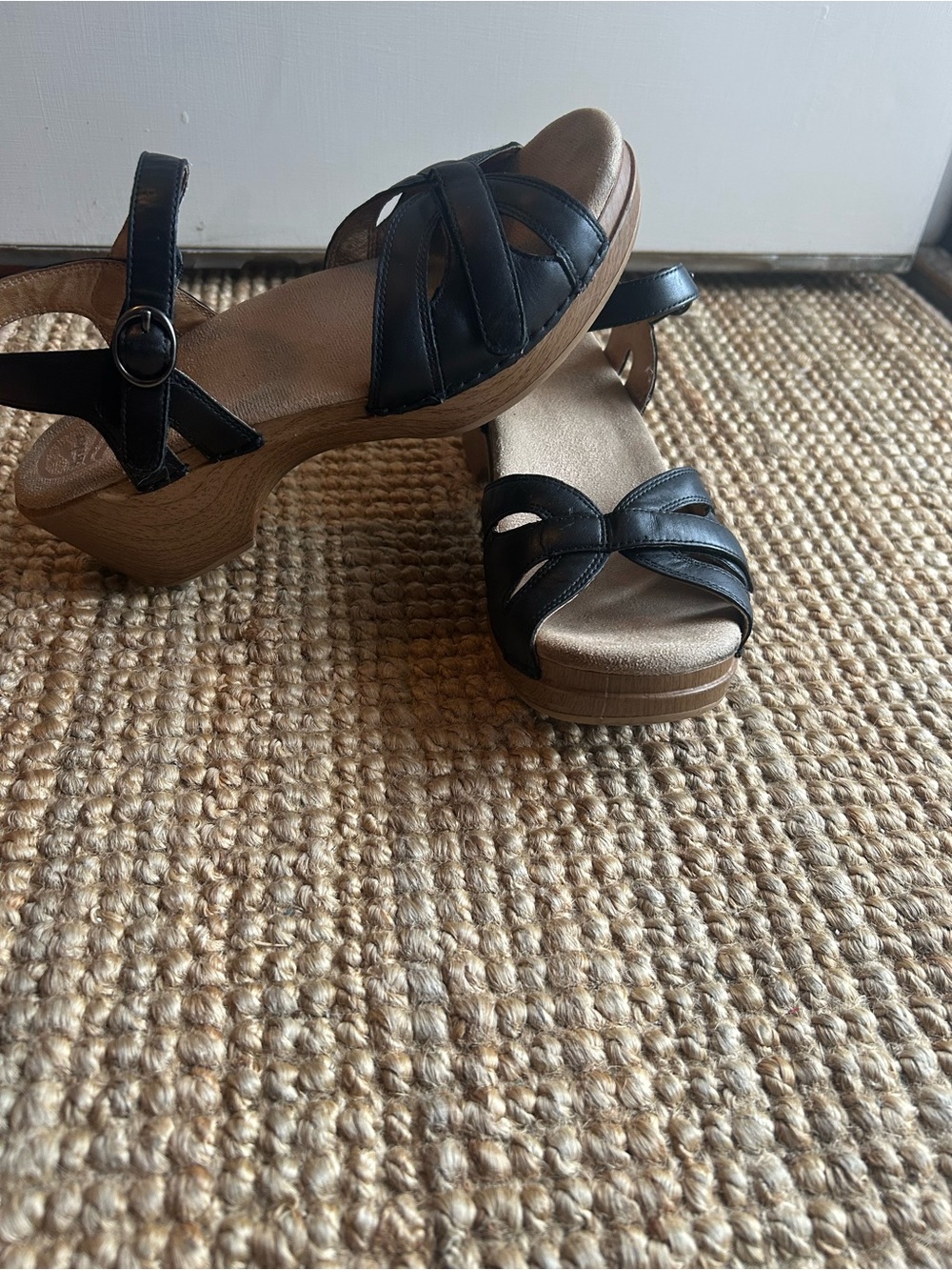 Dansko Women’s Black Leather Strappy Slingback Sandals - Picture 3 of 13